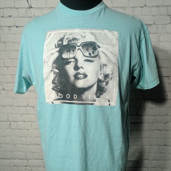 Blue Popular Poison Marilyn Monroe Shirt - Men - Picture 1 of 4